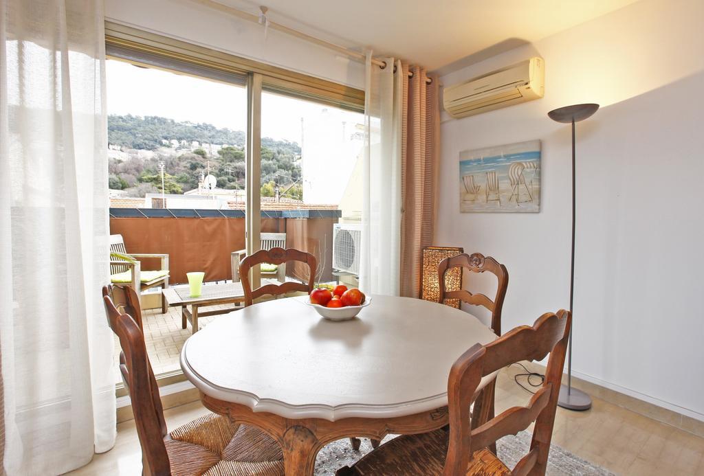 Appartement 6 Personnes Avec Terrasse Le Port Nice Rum bild