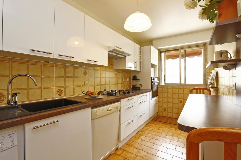Appartement 6 Personnes Avec Terrasse Le Port Nice Rum bild