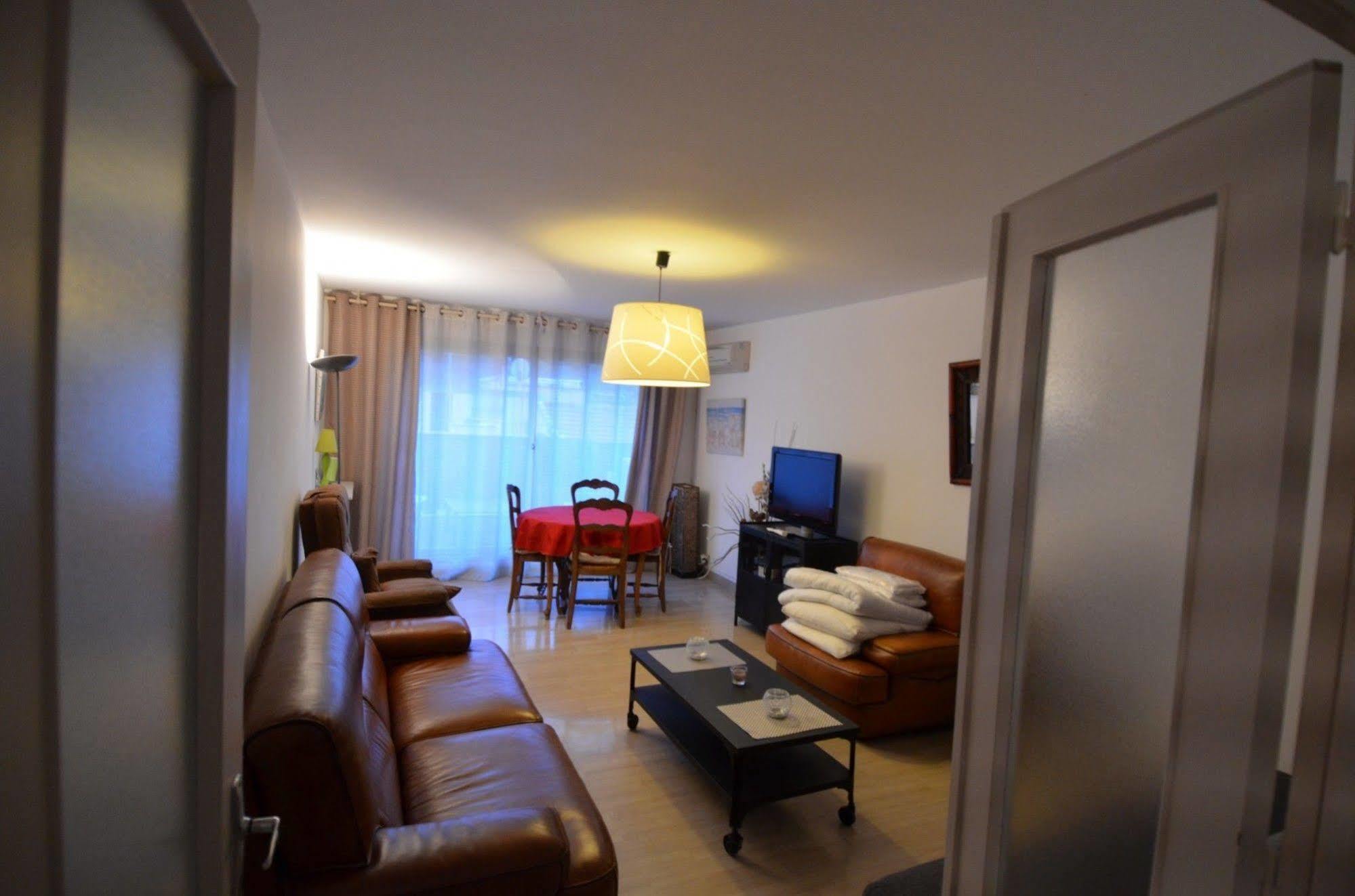 Appartement 6 Personnes Avec Terrasse Le Port Nice Exteriör bild