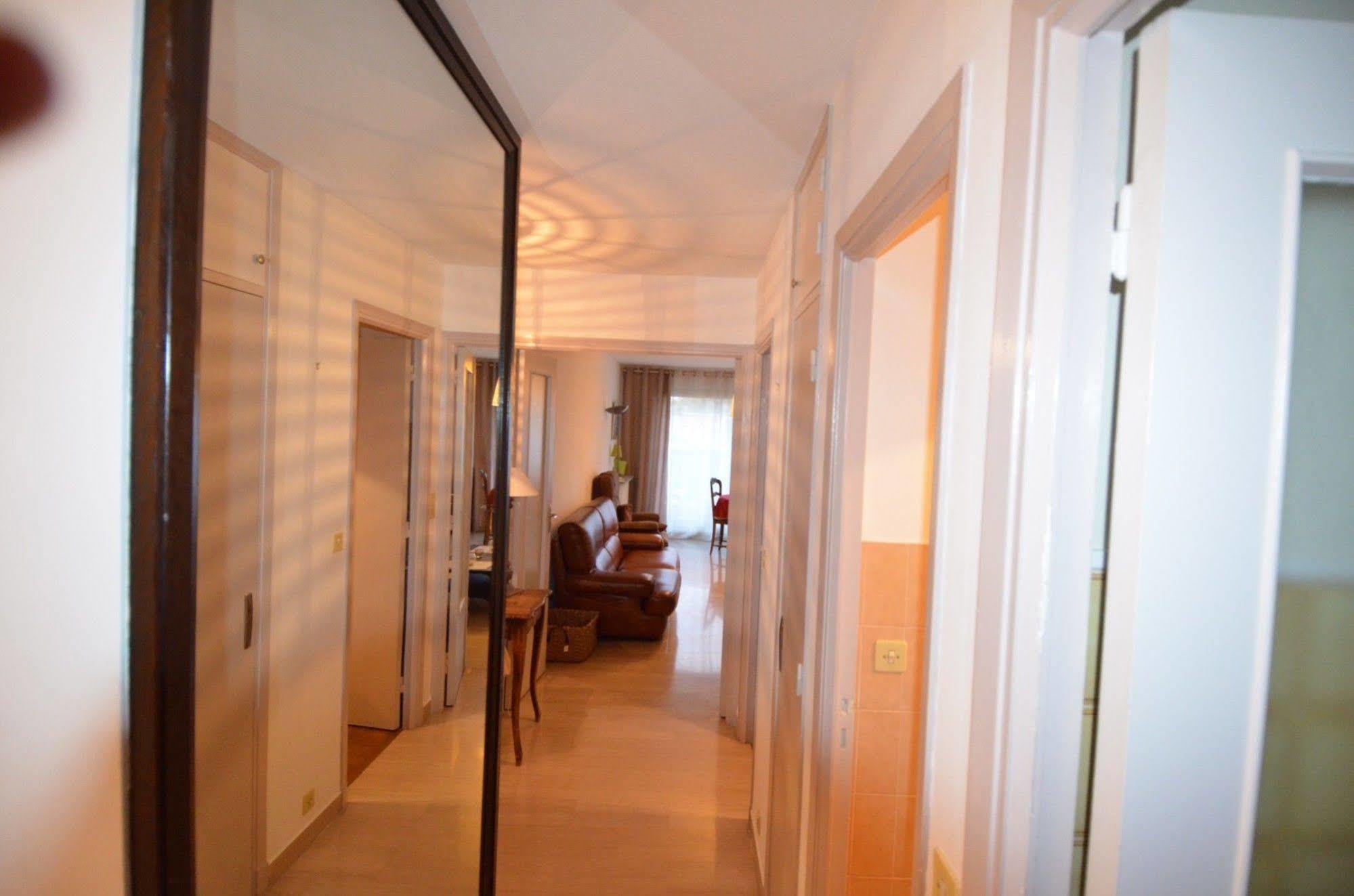 Appartement 6 Personnes Avec Terrasse Le Port Nice Exteriör bild