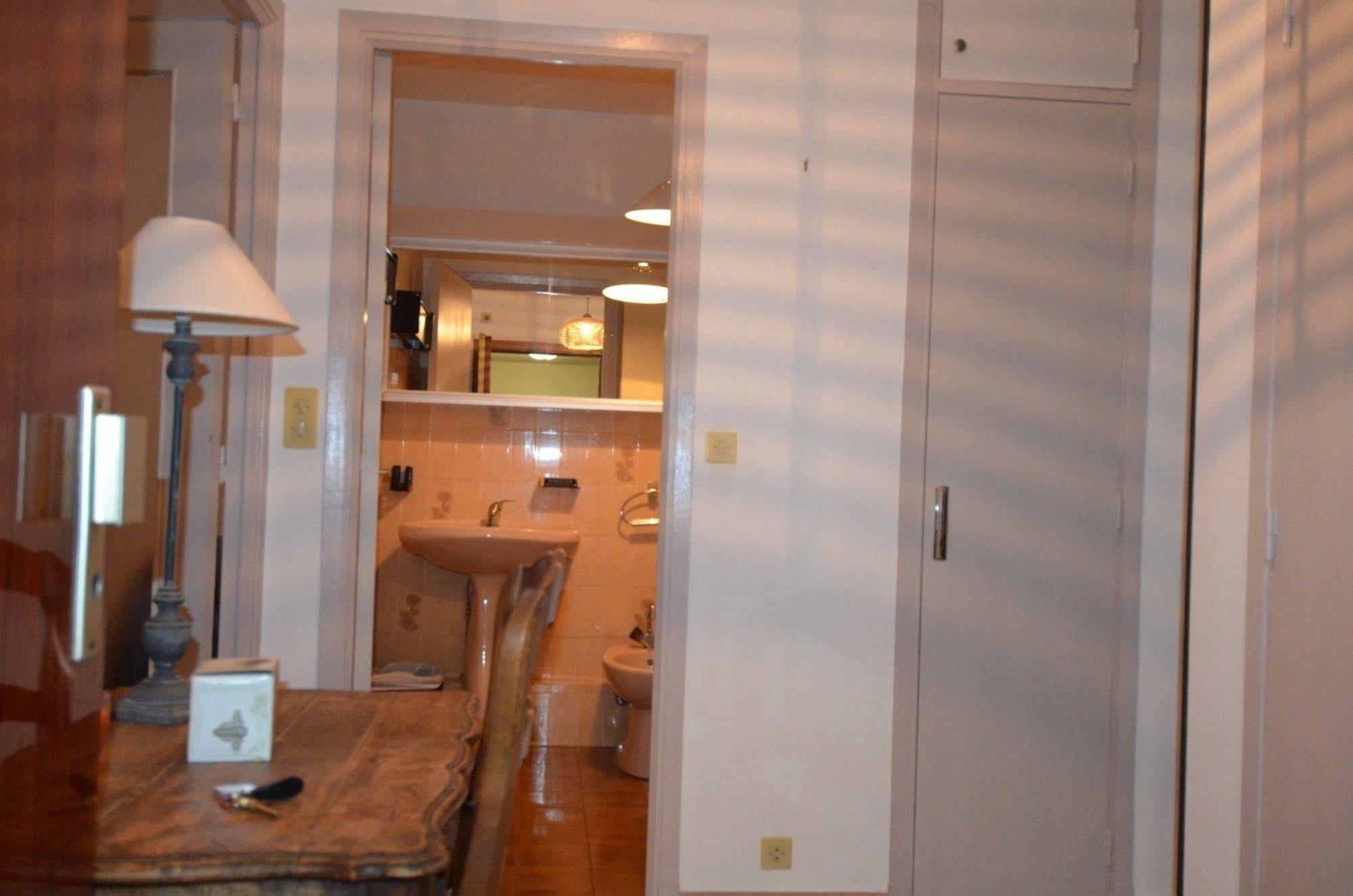 Appartement 6 Personnes Avec Terrasse Le Port Nice Exteriör bild