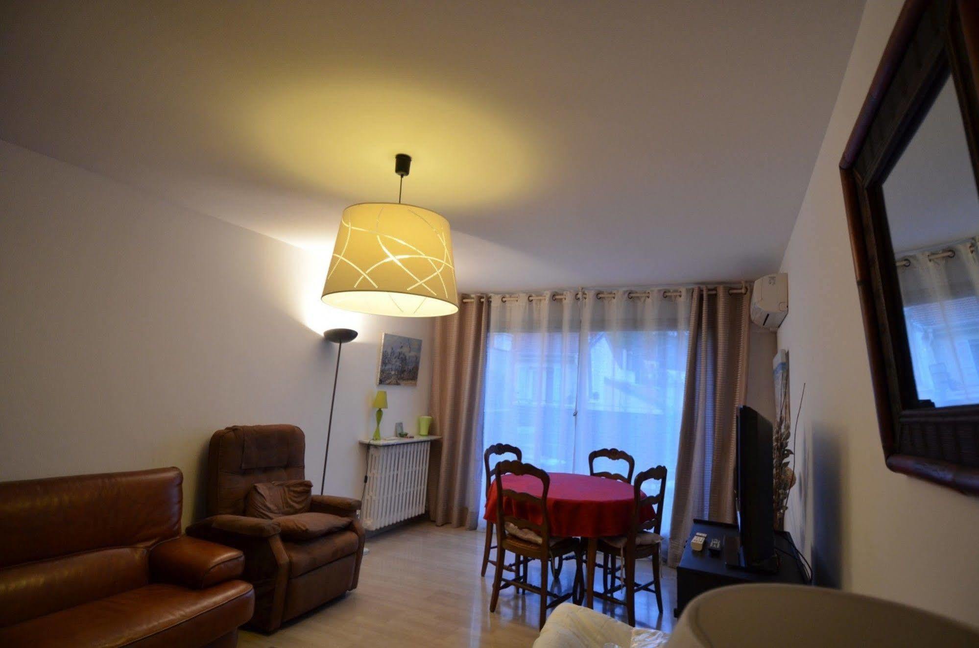 Appartement 6 Personnes Avec Terrasse Le Port Nice Exteriör bild