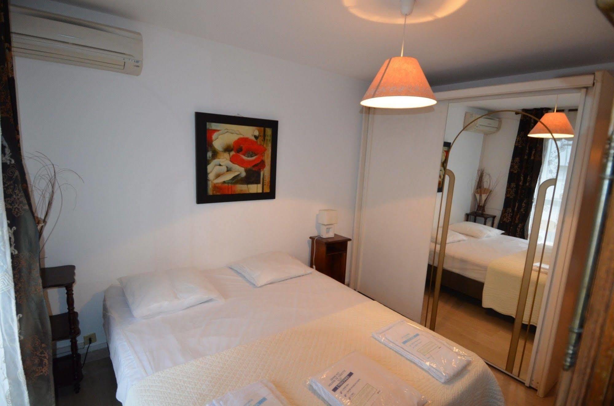 Appartement 6 Personnes Avec Terrasse Le Port Nice Exteriör bild
