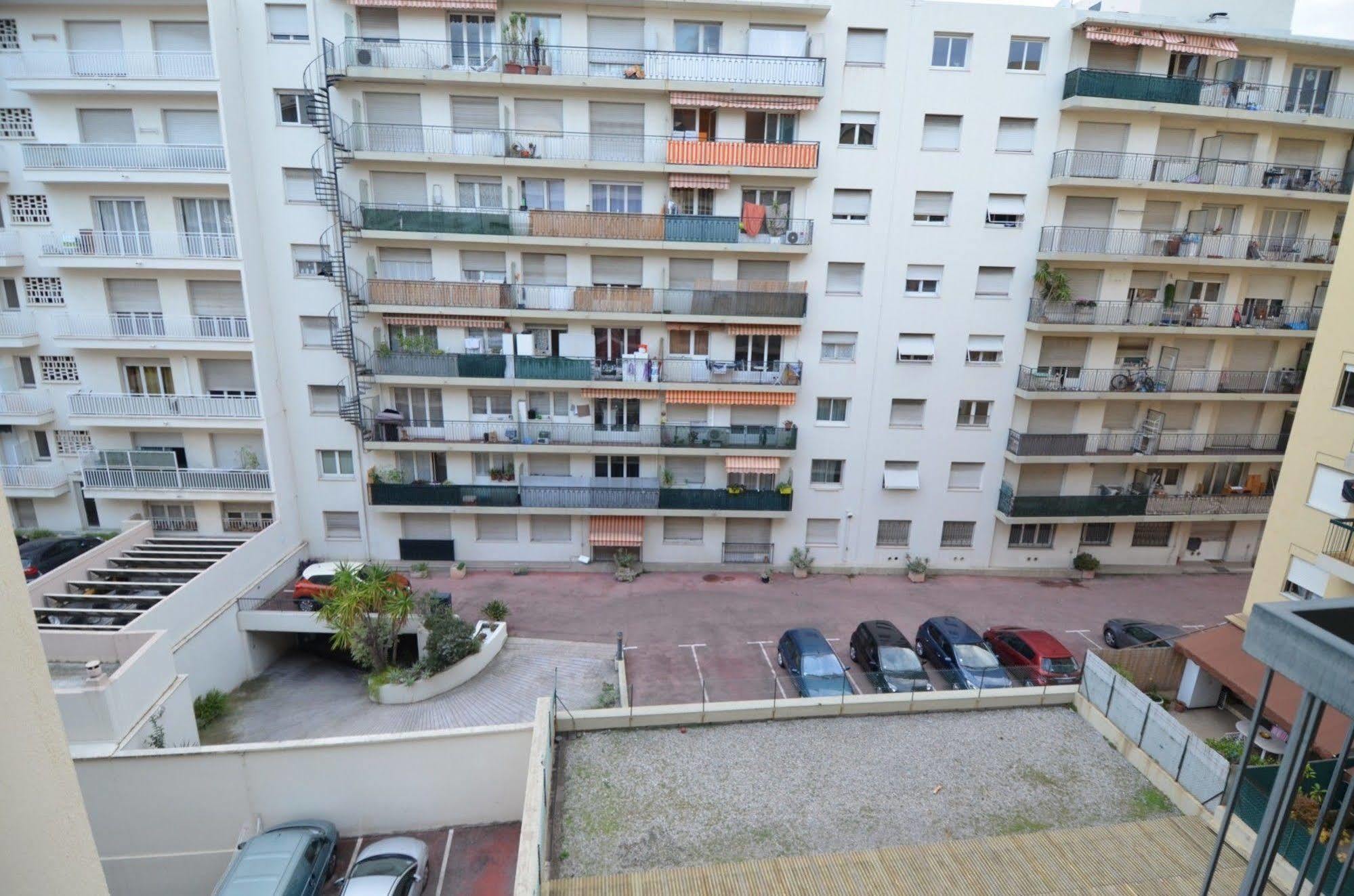 Appartement 6 Personnes Avec Terrasse Le Port Nice Exteriör bild