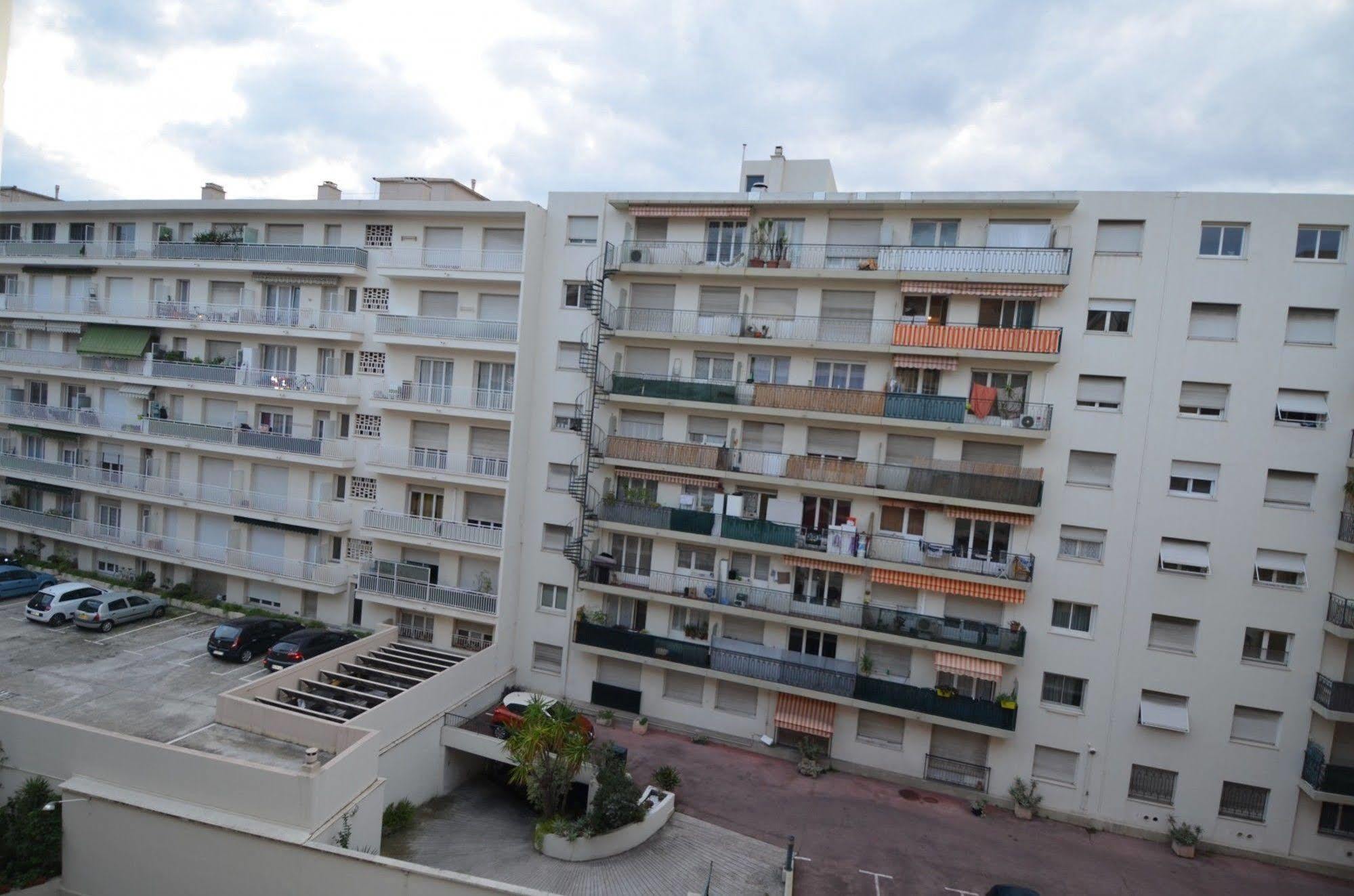 Appartement 6 Personnes Avec Terrasse Le Port Nice Exteriör bild