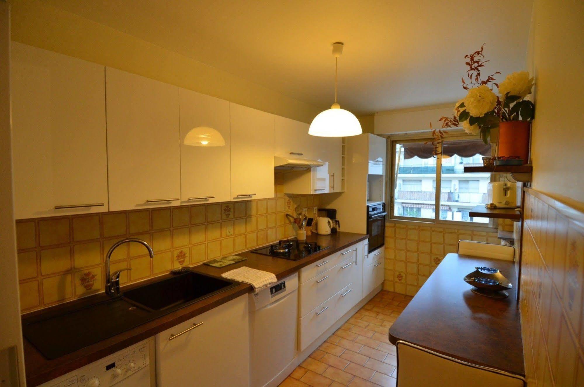 Appartement 6 Personnes Avec Terrasse Le Port Nice Exteriör bild