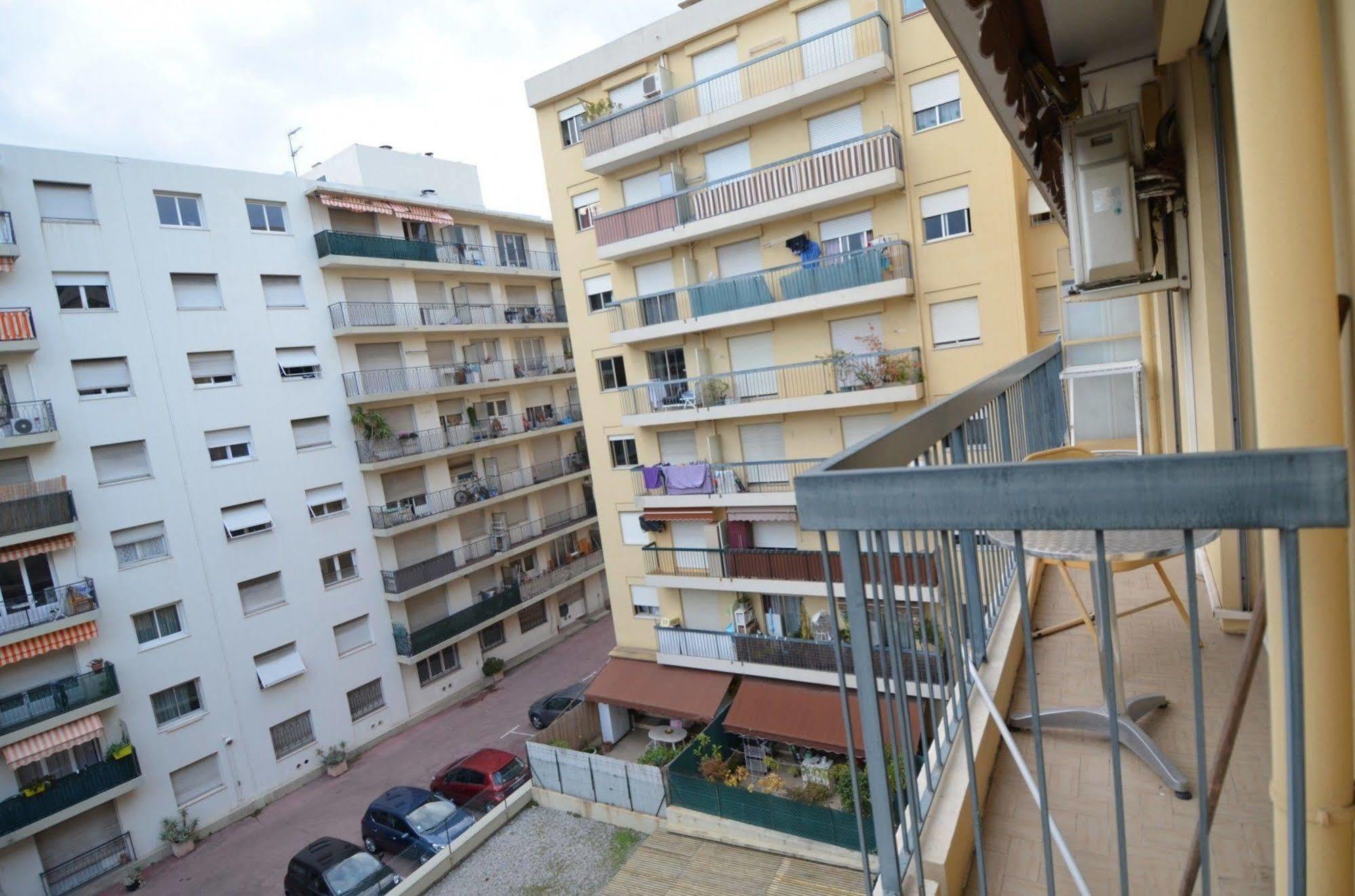 Appartement 6 Personnes Avec Terrasse Le Port Nice Exteriör bild